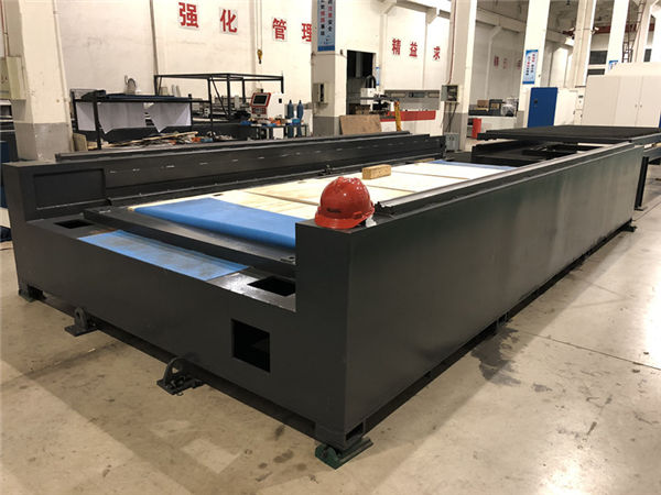 професионална лазерна резачка за метални плочи и тръби